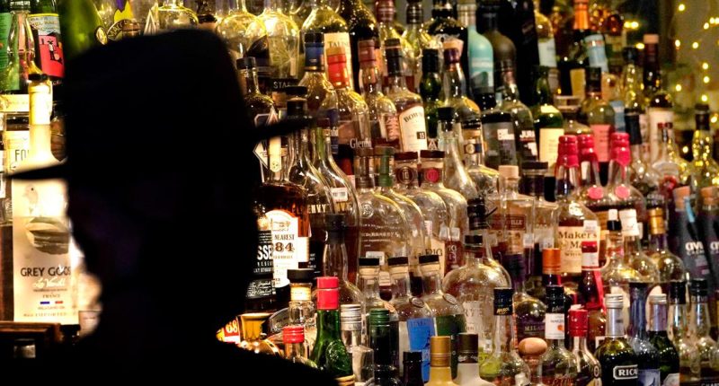 Surgeon General calls for cancer warning labels on alcoholic beverages