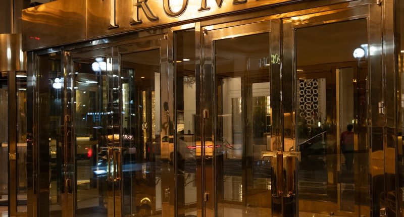 Tesla Cybertruck Explosion Outside Trump Hotel Kills One Person