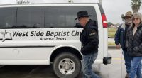 Texas missionaries bring food, hope to migrants in Mexican border towns