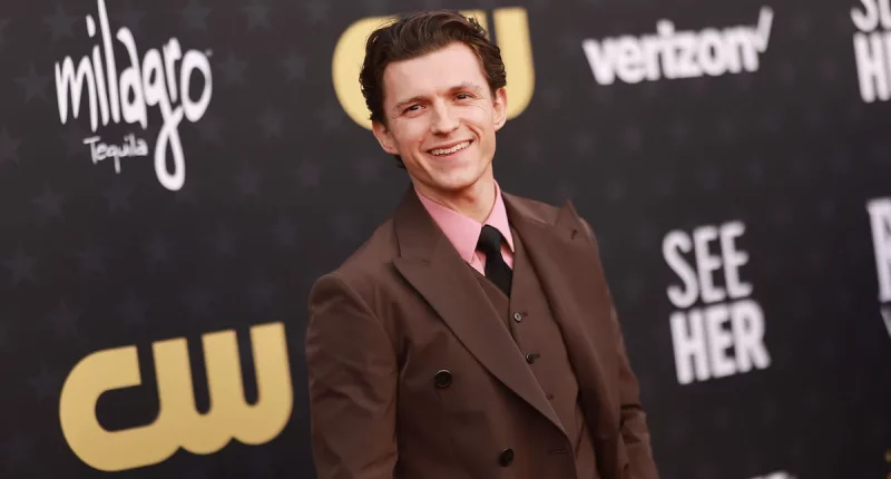 The 1 Sentence of Advice That Helped Tom Holland Quit Drinking: 'Really Rang True'
