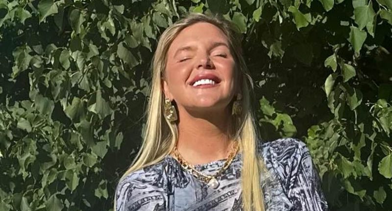 Tones and I shows off her incredible weight loss