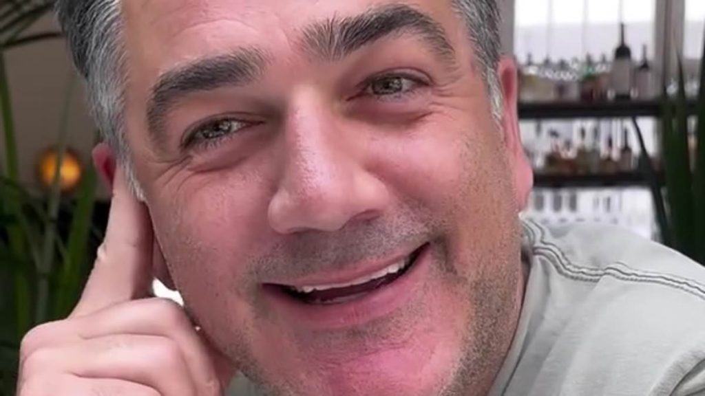 Wippa completely mistakes his wife's coffee order