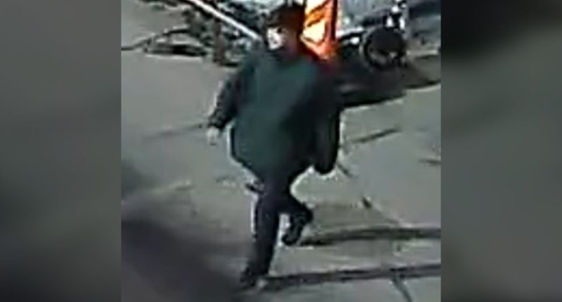 Woman dead, 2 people injured after 3 stabbings at 16th Street Mall