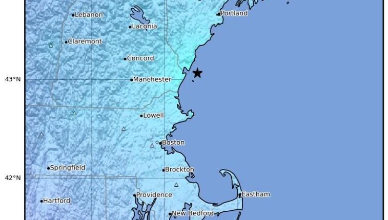 Map showing macroseismic intensity from an M3.9 earthquake near York Harbor, Maine.
