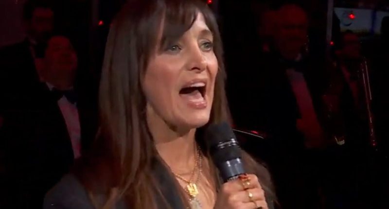 Fans slam Canadian national anthem singer for 'worst rendition ever'