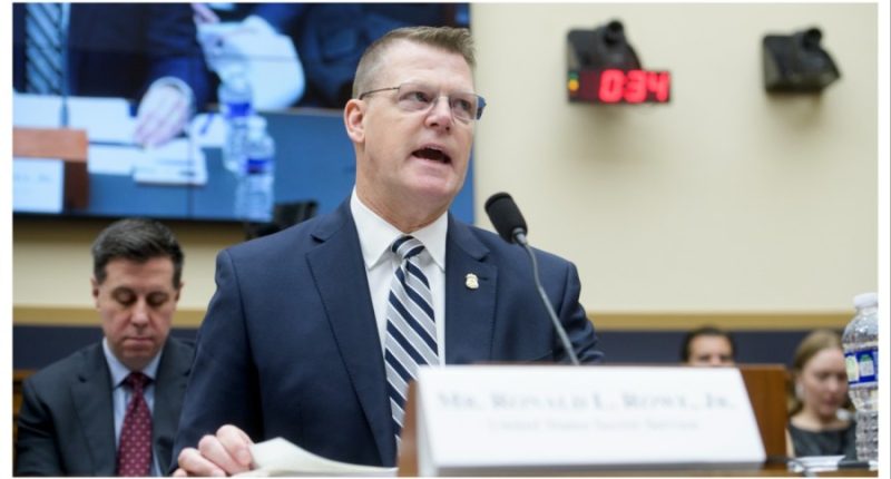 Former Secret Service leader Ronald Rowe is retiring