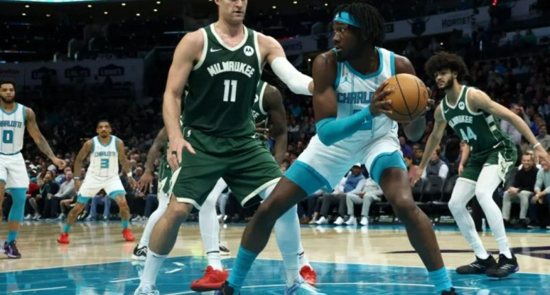 Hornets contact NBA in effort to dispute nullified Lakers' Mark Williams trade