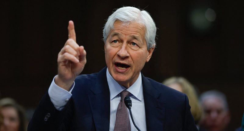 JPMorgan worker ambushes CEO at town hall over work from home