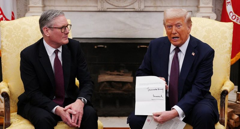 Starmer arrives at the White House for crunch Trump talks