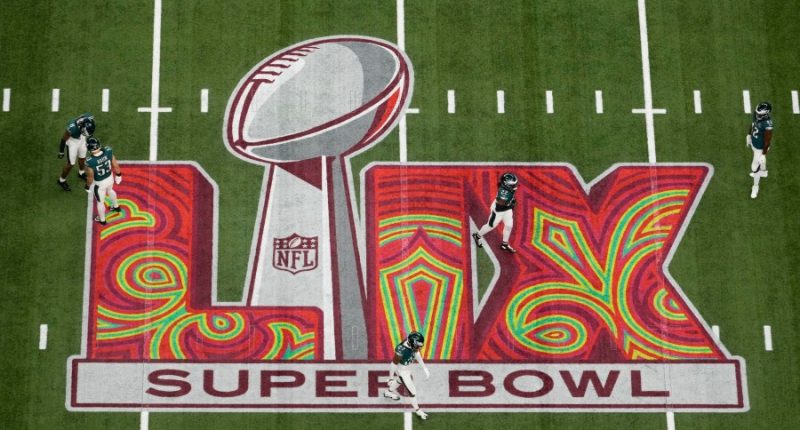 The Latest: Chiefs, Eagles and entertainers prepare for Super Bowl