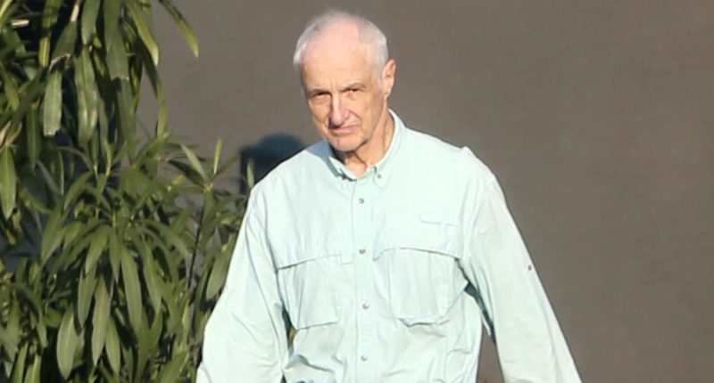 This 80s ex-hippie sitcom dad was spotted running errands in LA