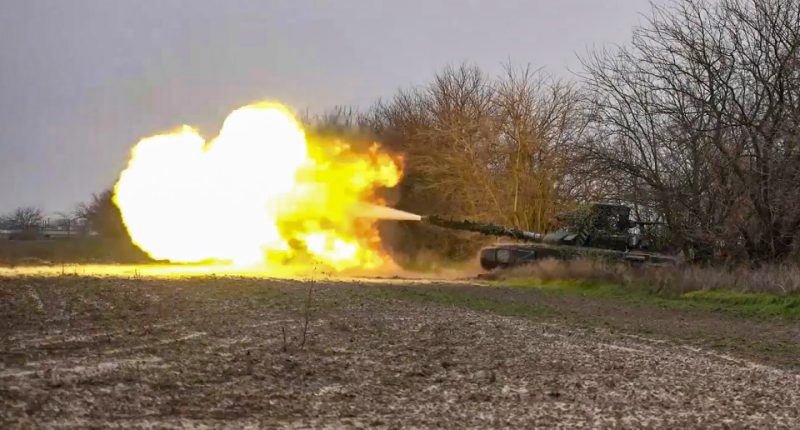 Russian T-72 tank firing in Kherson region, Ukraine.