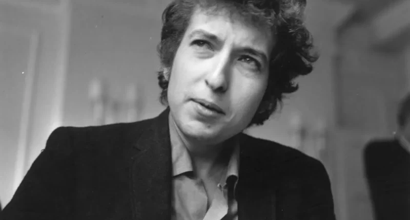 A Naked Director Made Bob Dylan Highly Uncomfortable on the Set of His 1st Film