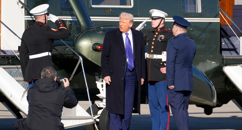 Associated Press White House ban: AP news reporter, photographer barred from Air Force One over 'Gulf of Mexico' dispute