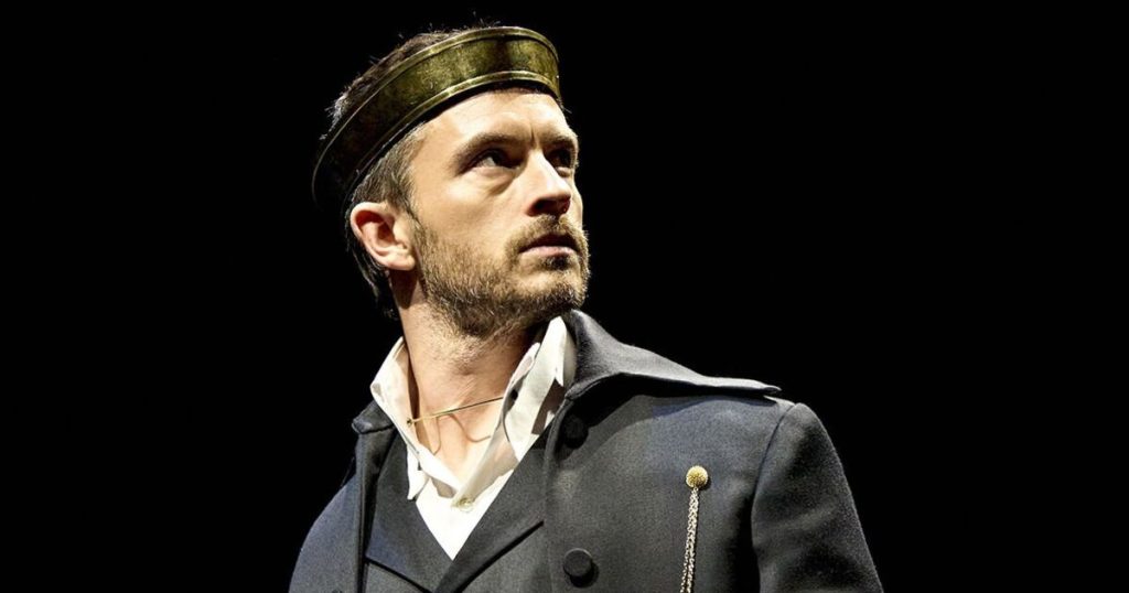 Bridgerton's Jonathan Bailey is 'viciously petulant and deluded' as Richard II