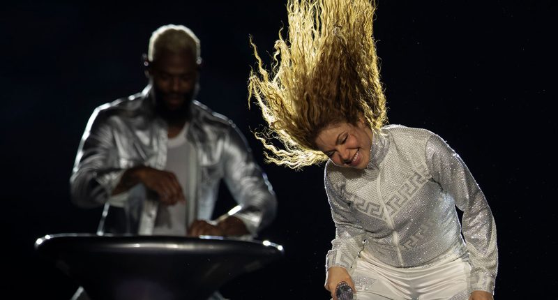Colombian superstar Shakira cancels her concert in Lima after being hospitalized