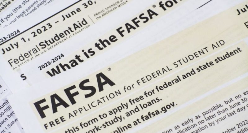 FAFSA applications down in California amid immigration crackdown