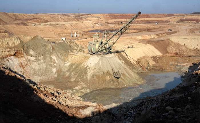 France joining the U.S. in seeking access to Ukraine's minerals; says it's in talks