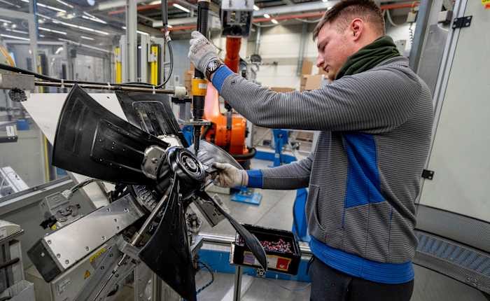 Germany's economy is in the dumps. Here are 5 reasons why