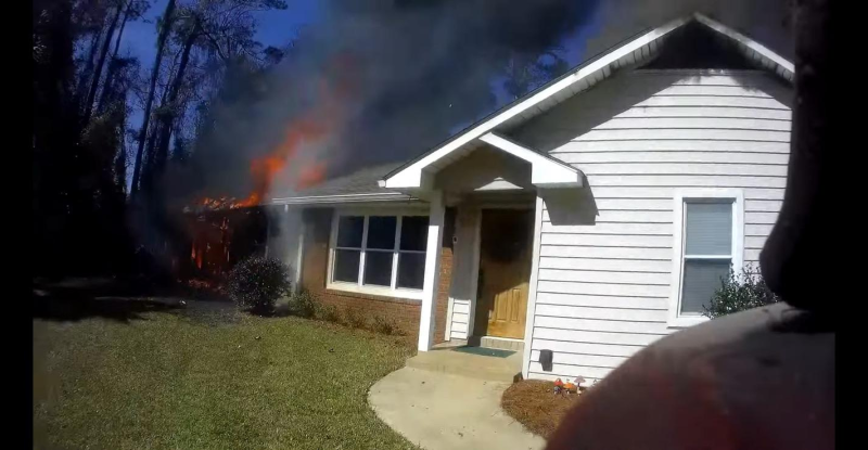 Glynn County firefighter injured in house fire