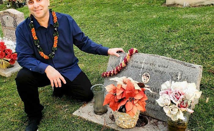 Hawaii man freed after 30 years in prison visits mother's grave and ponders ubiquitous cellphones