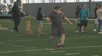 Hundreds of fans, Jaguars star bring Super Bowl excitement to Jacksonville at fan fest