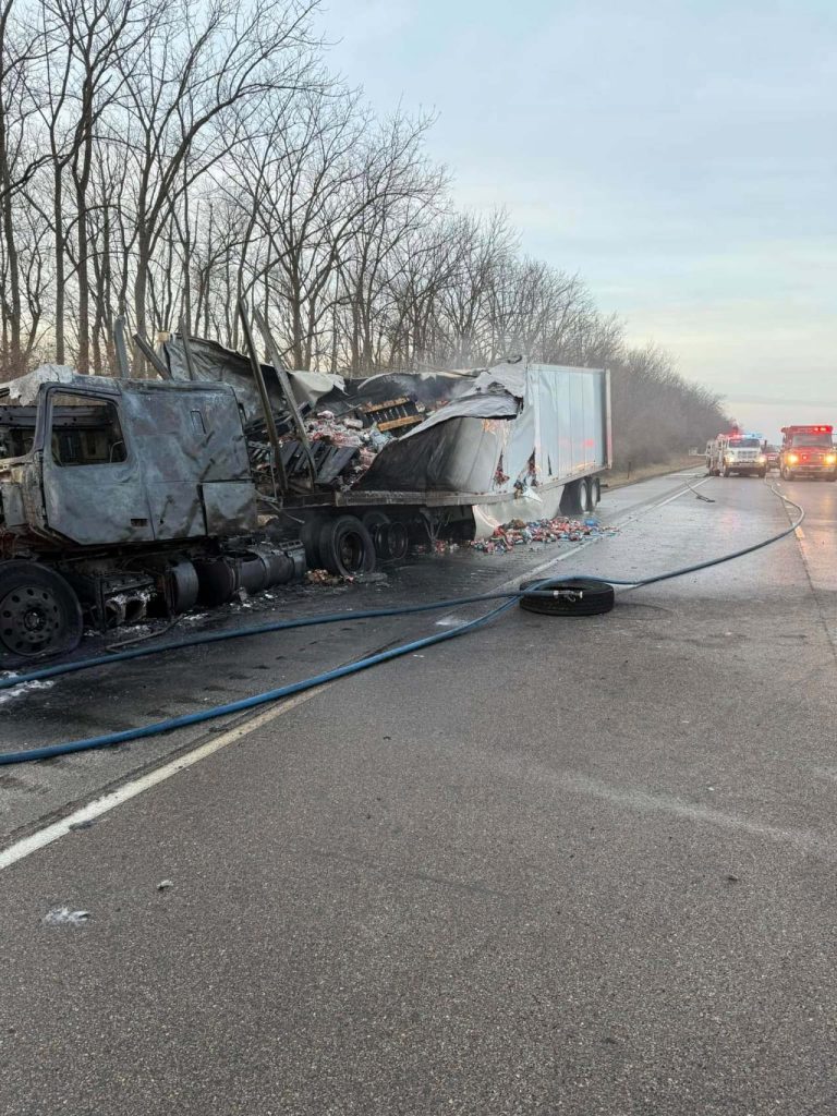 Lincoln fire departments respond to I-55 semi-truck fire 