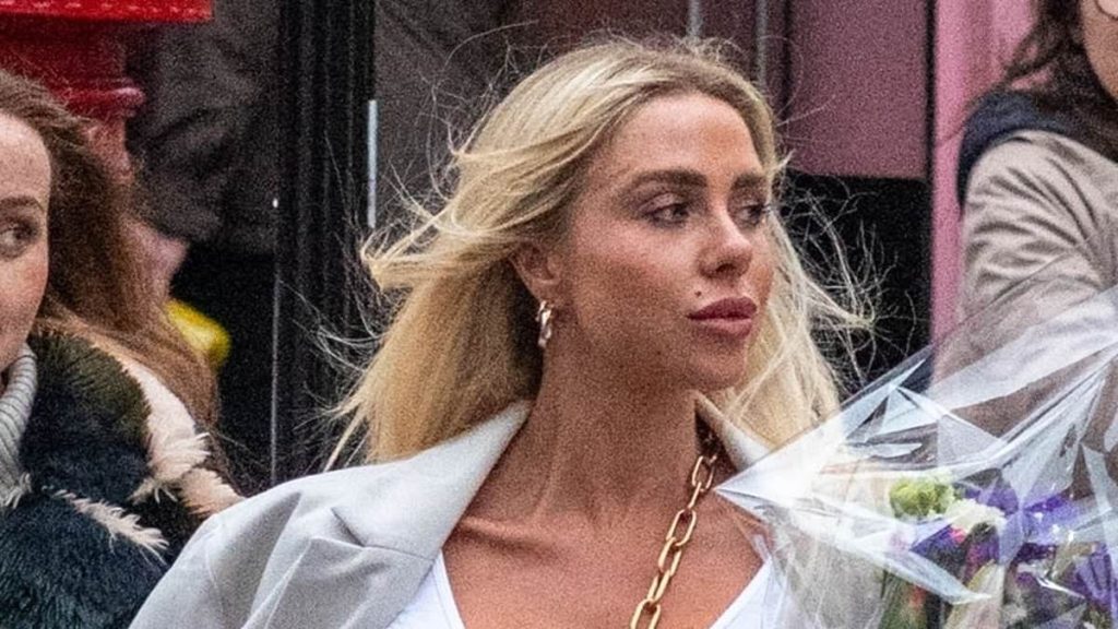 Love Island: All Stars winner Gabby Allen grabs lunch with pals