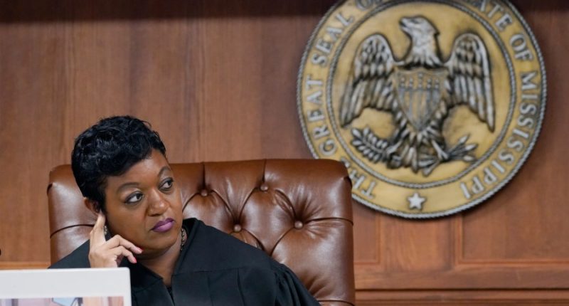 Mississippi city drops lawsuit over newspaper editorial that judge ordered removed