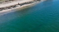 A mystery from the deep has befuddled locals in Bunbury, WA, after an unidentified sunken car was found submerged in the water.