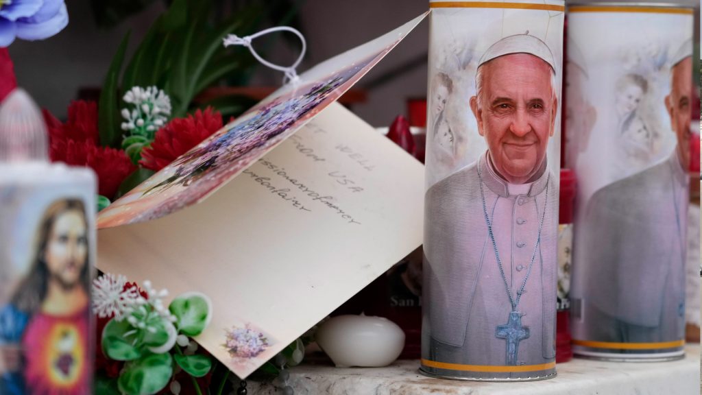 Pope Francis pneumonia: Italy Prime Minster visits pope in hospital, says he's in good spirits as tests show slight improvement