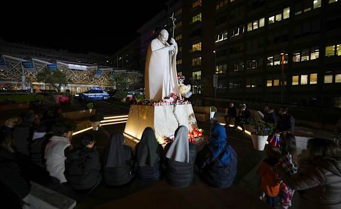 Pope is resting on 10th day of hospitalization after early stages of kidney failure detected