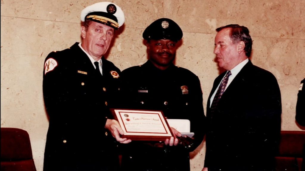 Retired, decorated Chicago firefighter Patrick McDermott, who saved 3 girls from burning building, needs a kidney donor