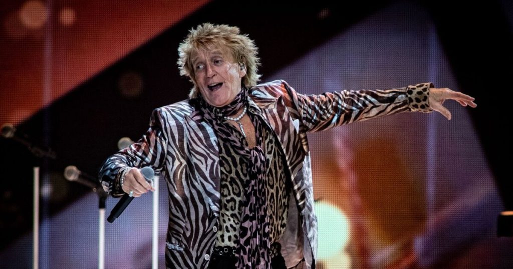 Rod Stewart announcement leaves fans in tears as they rush to support him