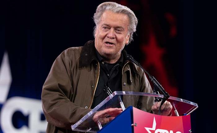 Steve Bannon is accused of doing a straight-arm Nazi salute at CPAC but says it was just 'a wave'