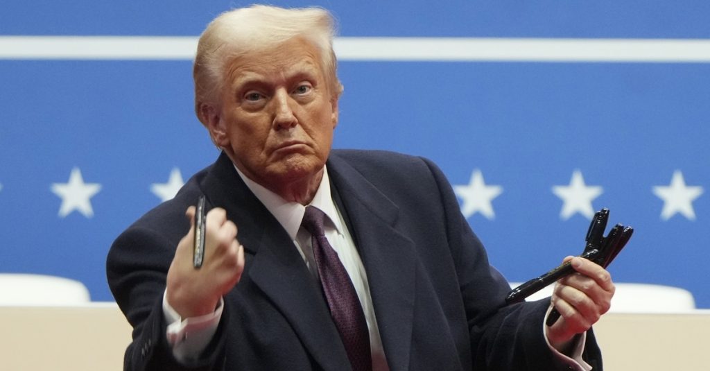 Trump admin slammed by plaintiffs in spending freeze case