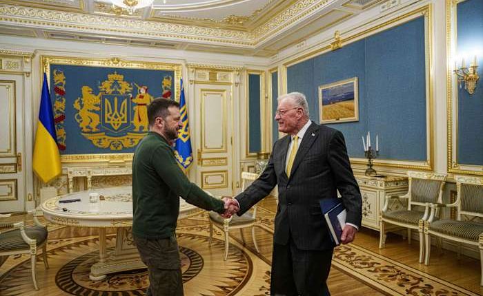 White House and Ukraine nearing rare earths deal that would tighten relationship, AP source says