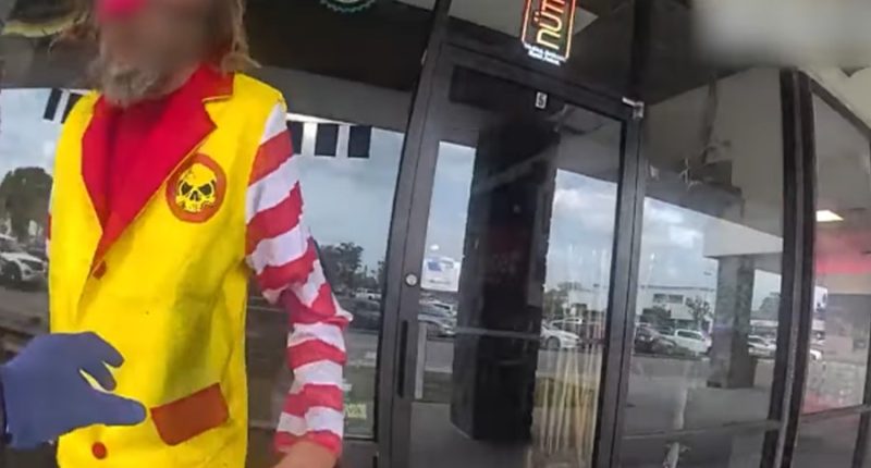 'I am a clown': Florida man dressed as clown gets in scuffle with police