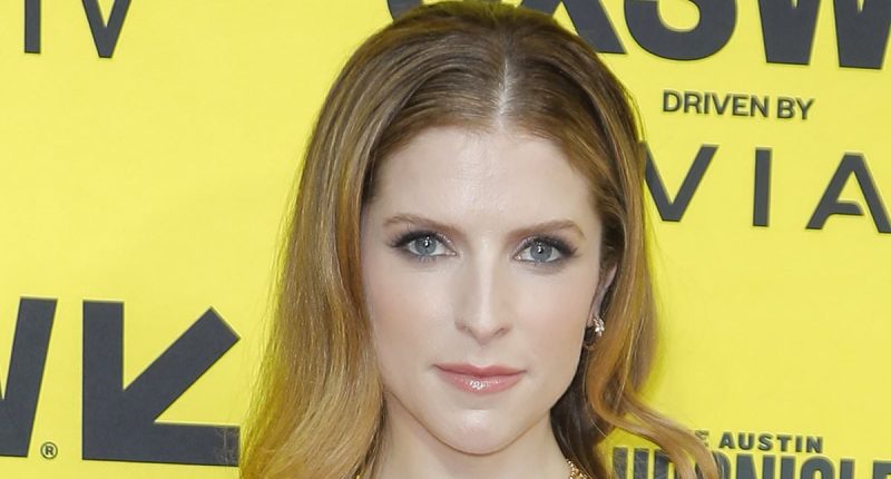 Anna Kendrick's awkward three-word response to Blake Lively question