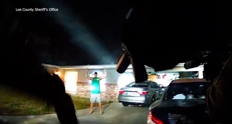 Armed man points gun at victim, barricades himself in bedroom: deputies