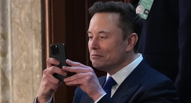 Elon Musk makes subtle dig at Zelensky with Trump speech suit