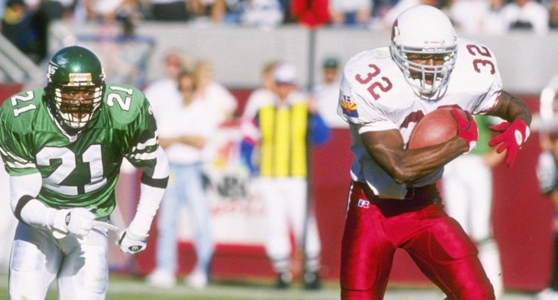 Former NFL player LeShon Johnson charged in FBI's largest dog fighting bust, 190 animals seized: indictment