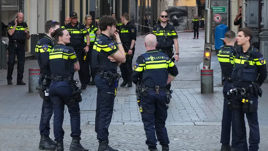 Knife-wielding man injures multiple people in Amsterdam, including 2 Americans