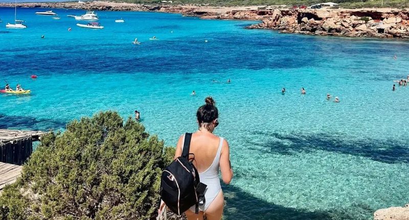 Meet the travel fans who fly halfway across the world for a day