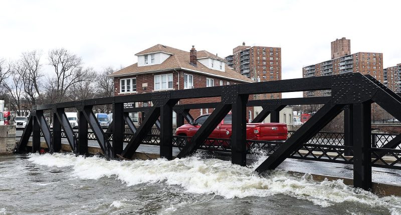 Mega storm in 17 states to bring life-threatening floods and tornadoes