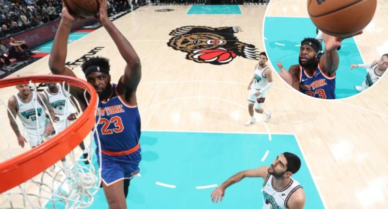 Mitchell Robinson's Knicks return comes with solid play and 'smooth' dunk