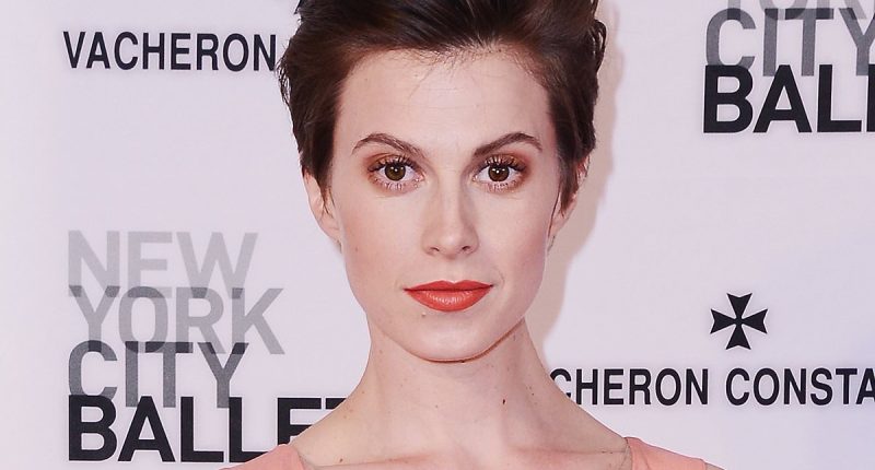 Mom is Oscar-nominated, grandma in Casablanca, who is she?