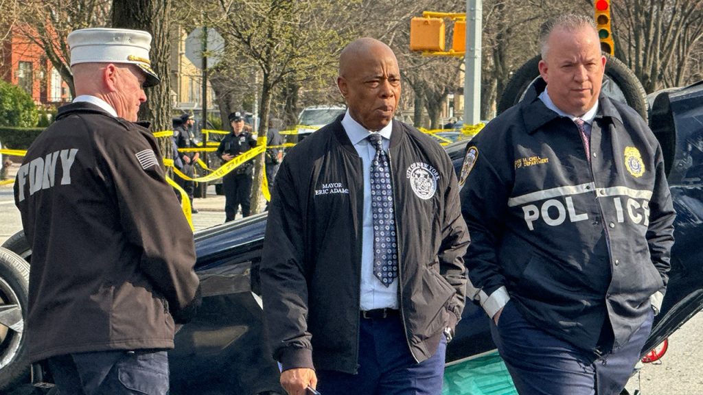 Mother, 2 children dead in NYC after suspended driver allegedly mows them down