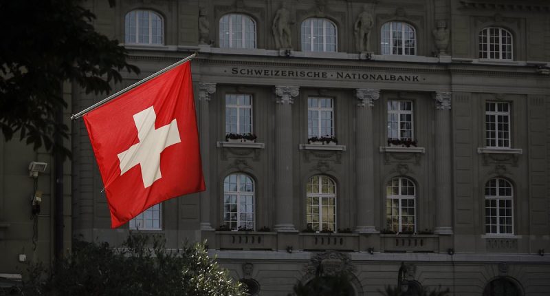 Rich Americans rush to open Swiss bank accounts
