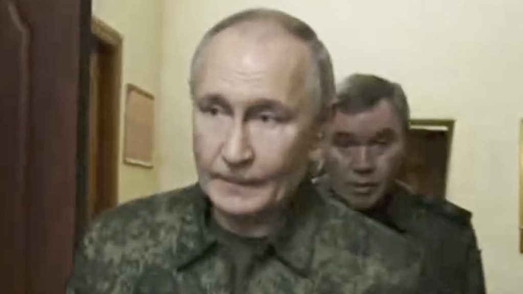 Russia seizes 100s of Ukrainian troops and labels them 'terrorists'